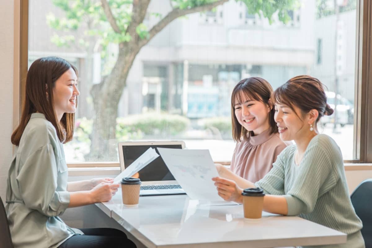 社員教育中のイメージ